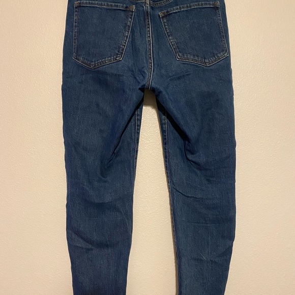 Old Navy Size 10 High Rise Straight Leg Blue Jeans - Picture 2 of 4